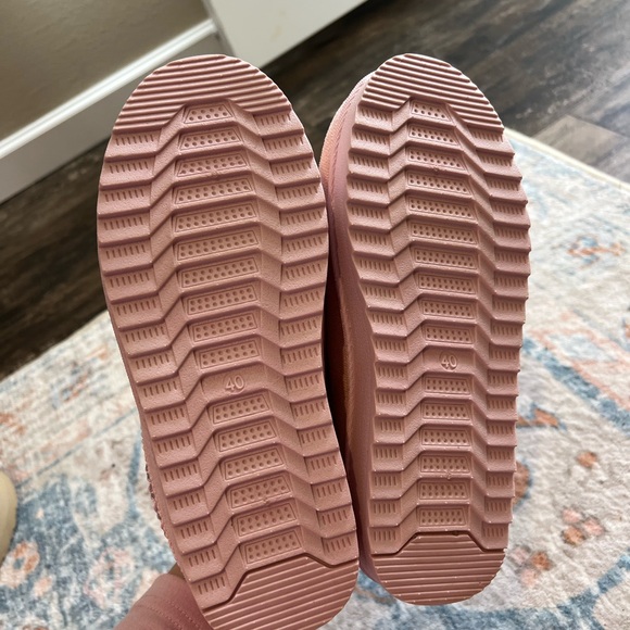 Pink Slippers - Picture 3 of 3